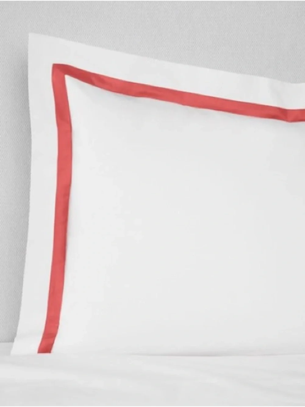 Notte by Bellino Fine Linens Coral Egyptian Cotton Queen Duvet Cover Sham Set